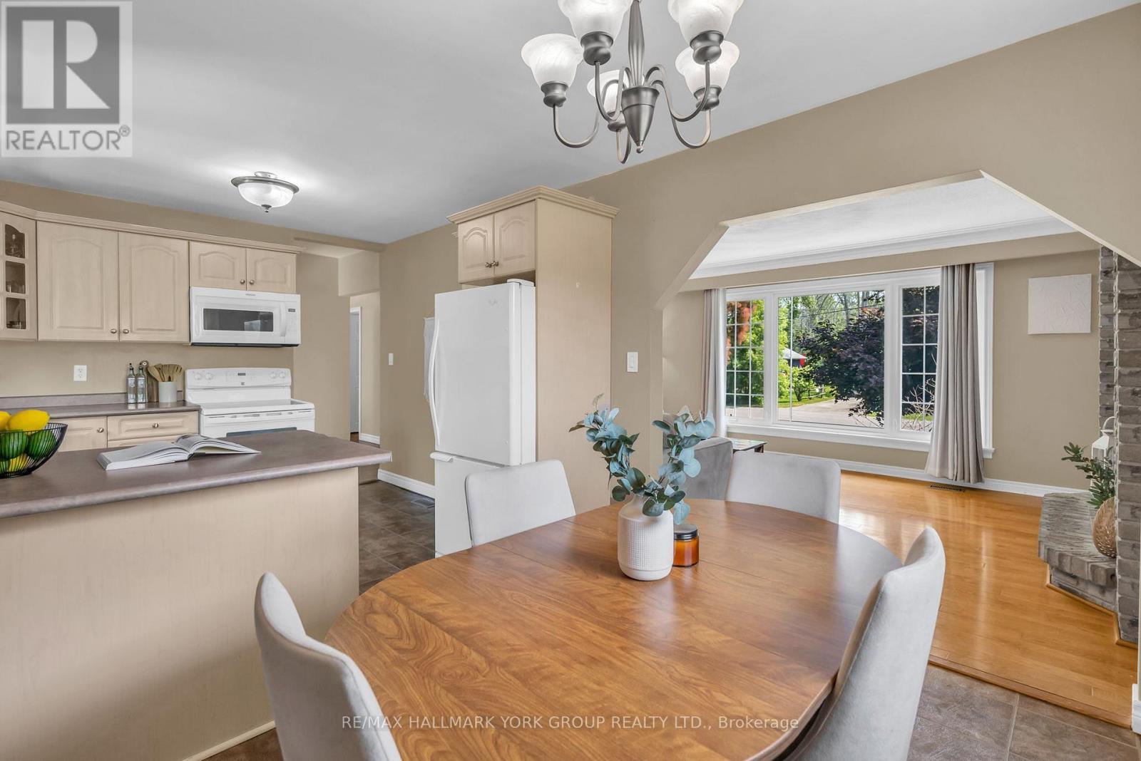 8 Rushton Road, Georgina, ON - Indoor