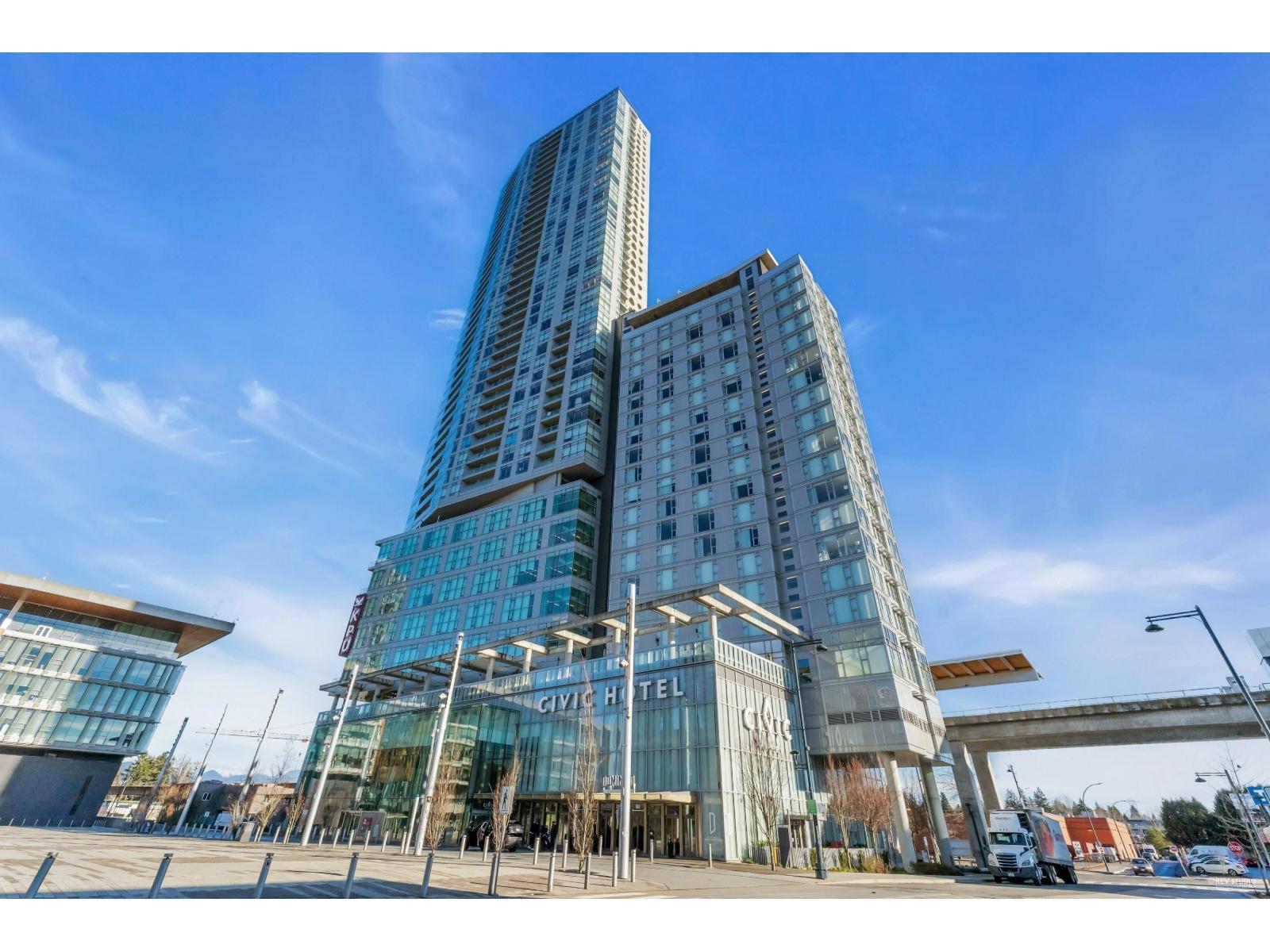 3803 13495 Central Avenue, Surrey, BC - Outdoor