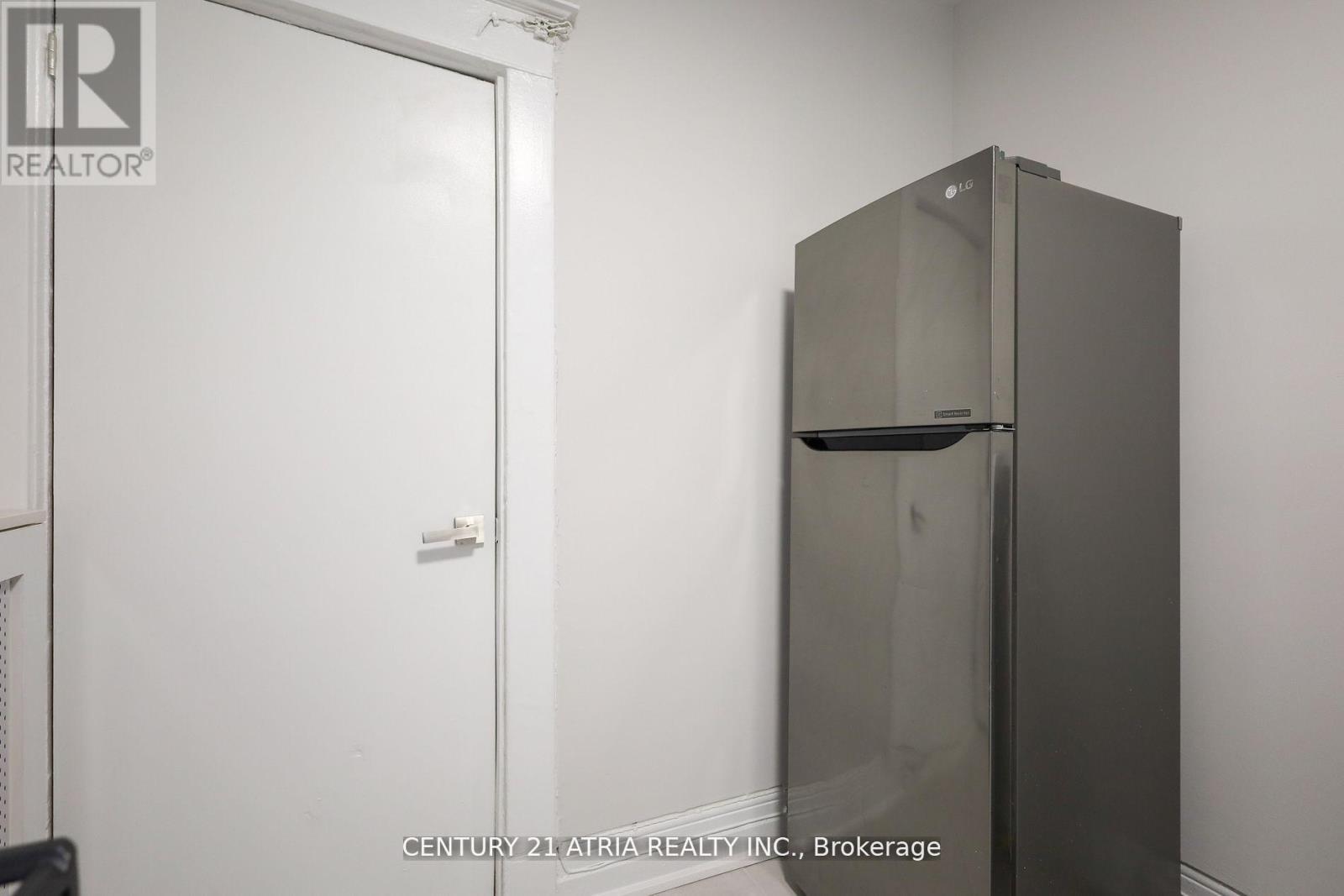 3 - 605 College Street, Toronto, ON -