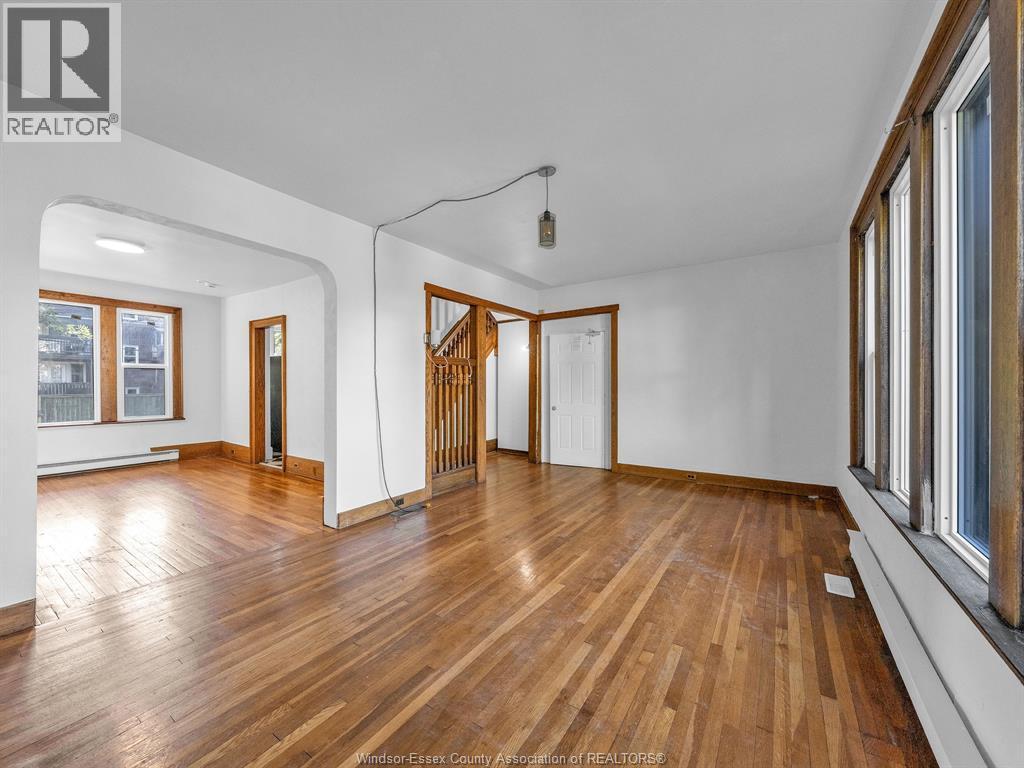 762 Victoria Avenue, Windsor, ON - Indoor Photo Showing Other Room