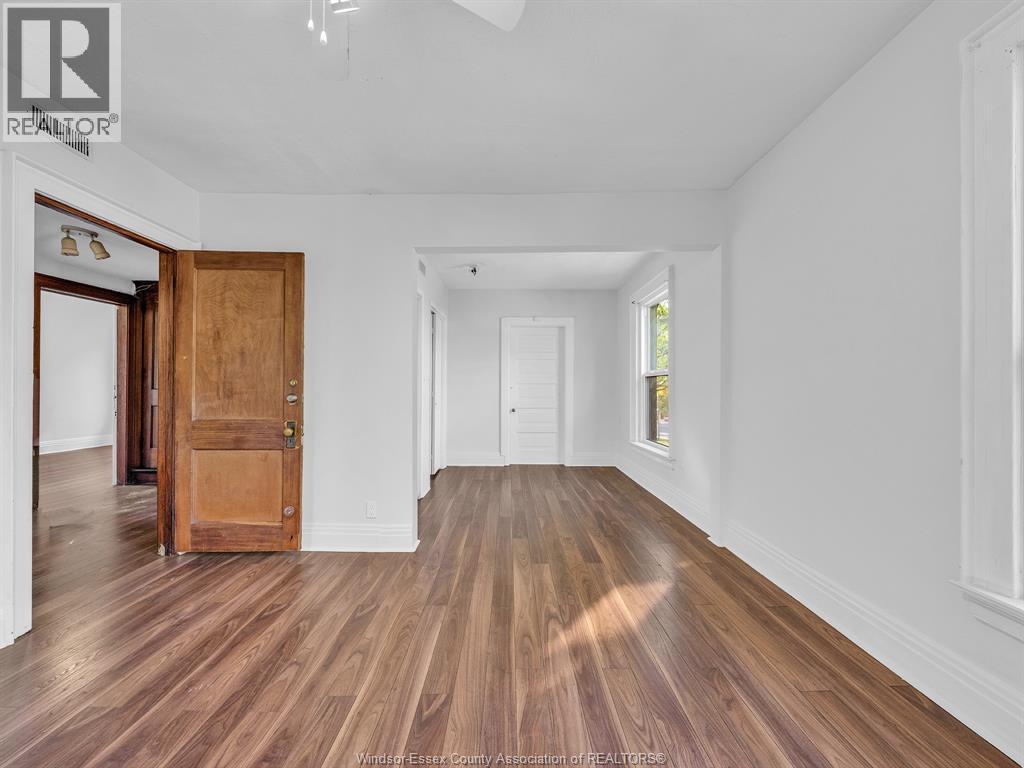 762 Victoria Avenue, Windsor, ON - Indoor Photo Showing Other Room