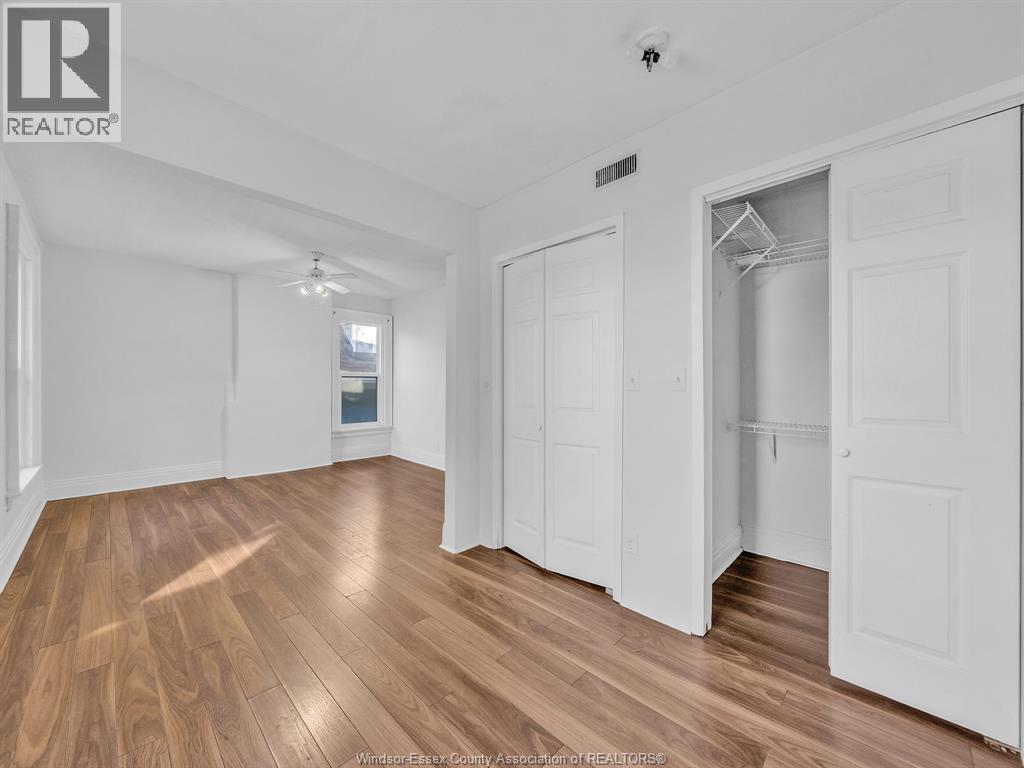 762 Victoria Avenue, Windsor, ON - Indoor Photo Showing Other Room