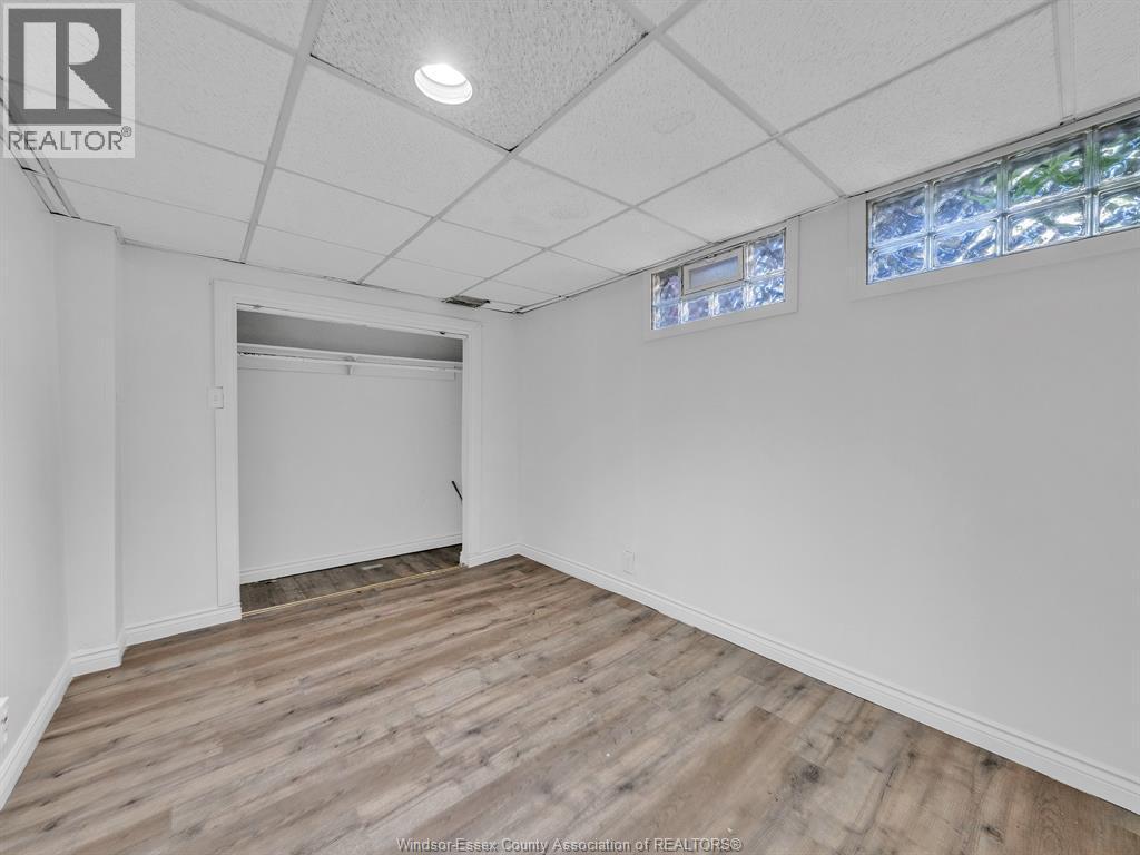 762 Victoria Avenue, Windsor, ON - Indoor Photo Showing Other Room