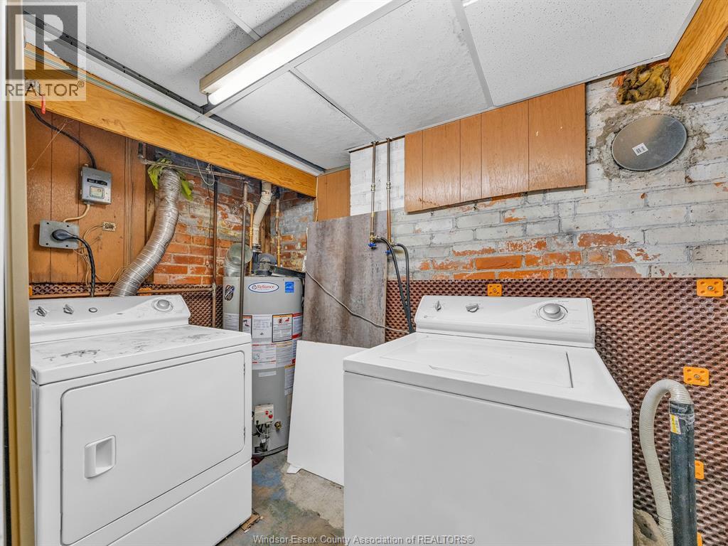 762 Victoria Avenue, Windsor, ON - Indoor Photo Showing Laundry Room