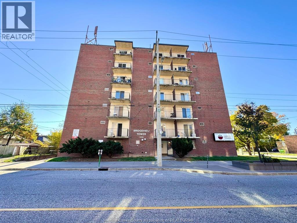 1989 Wyandotte Street West Unit# 704, Windsor, ON - Outdoor With Balcony