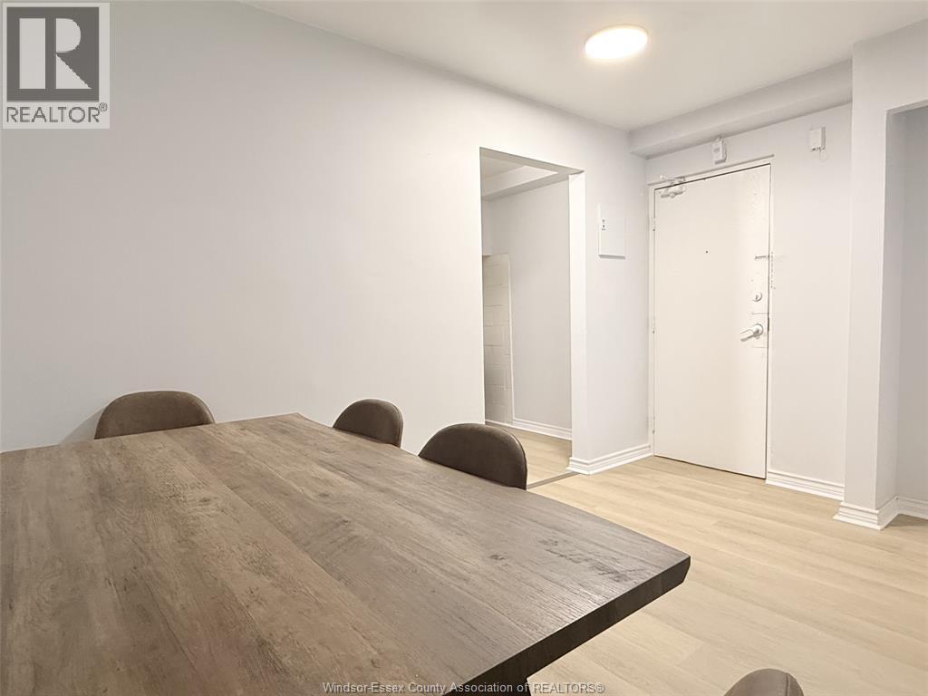 1989 Wyandotte Street West Unit# 704, Windsor, ON - Indoor