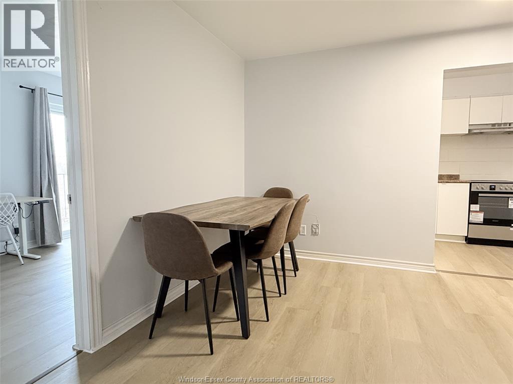 1989 Wyandotte Street West Unit# 704, Windsor, ON - Indoor Photo Showing Dining Room