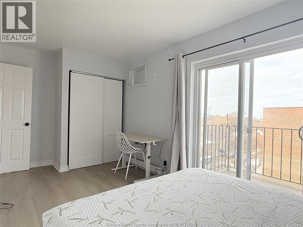 1989 Wyandotte Street West Unit# 704, Windsor, ON - Indoor Photo Showing Bedroom