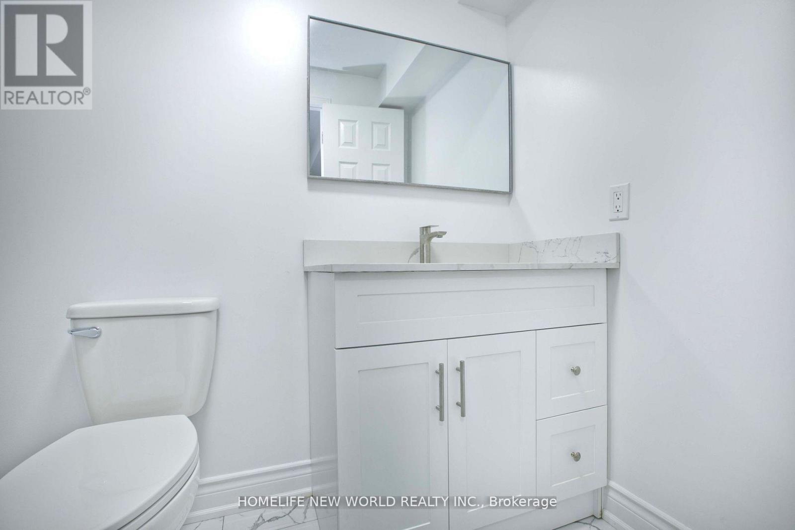 94 Weldrick Road E, Richmond Hill, ON - Indoor Photo Showing Bathroom