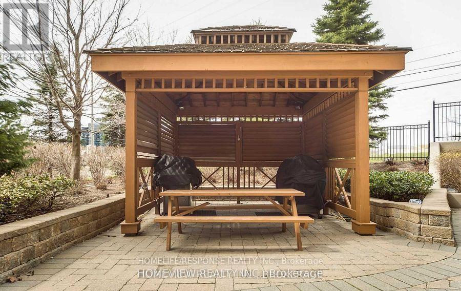 1006 - 9235 Jane Street, Vaughan, ON - Outdoor