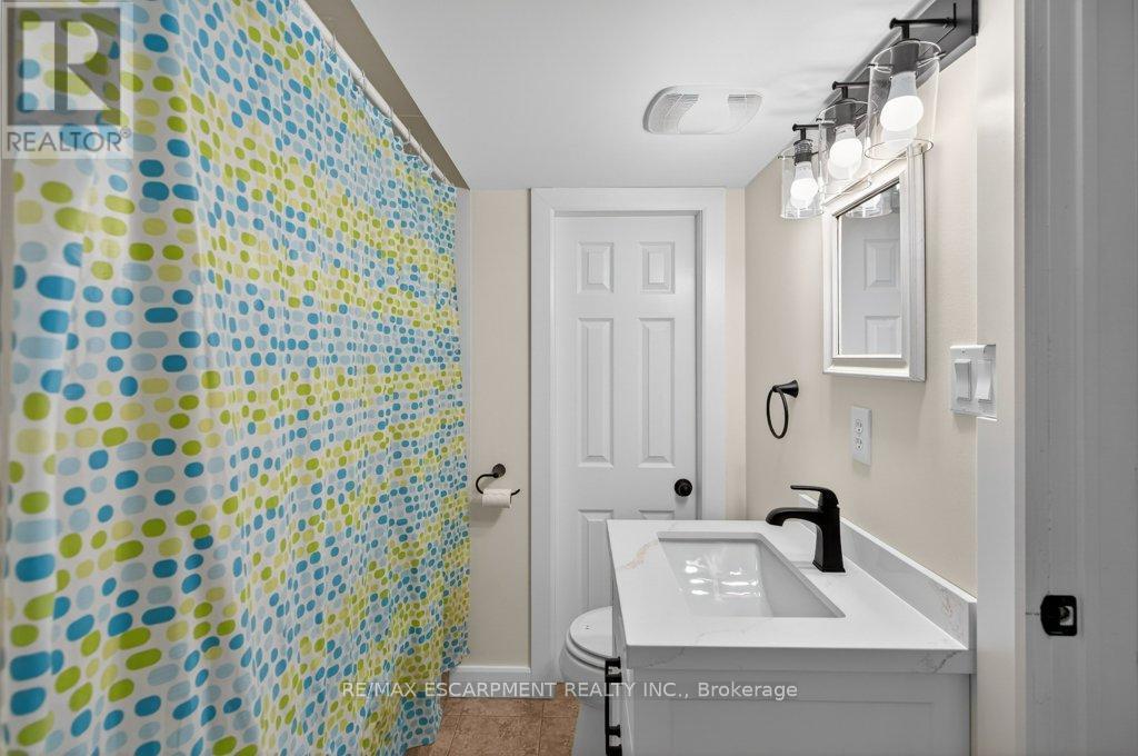 7460 5Th Line, Essa, ON - Indoor