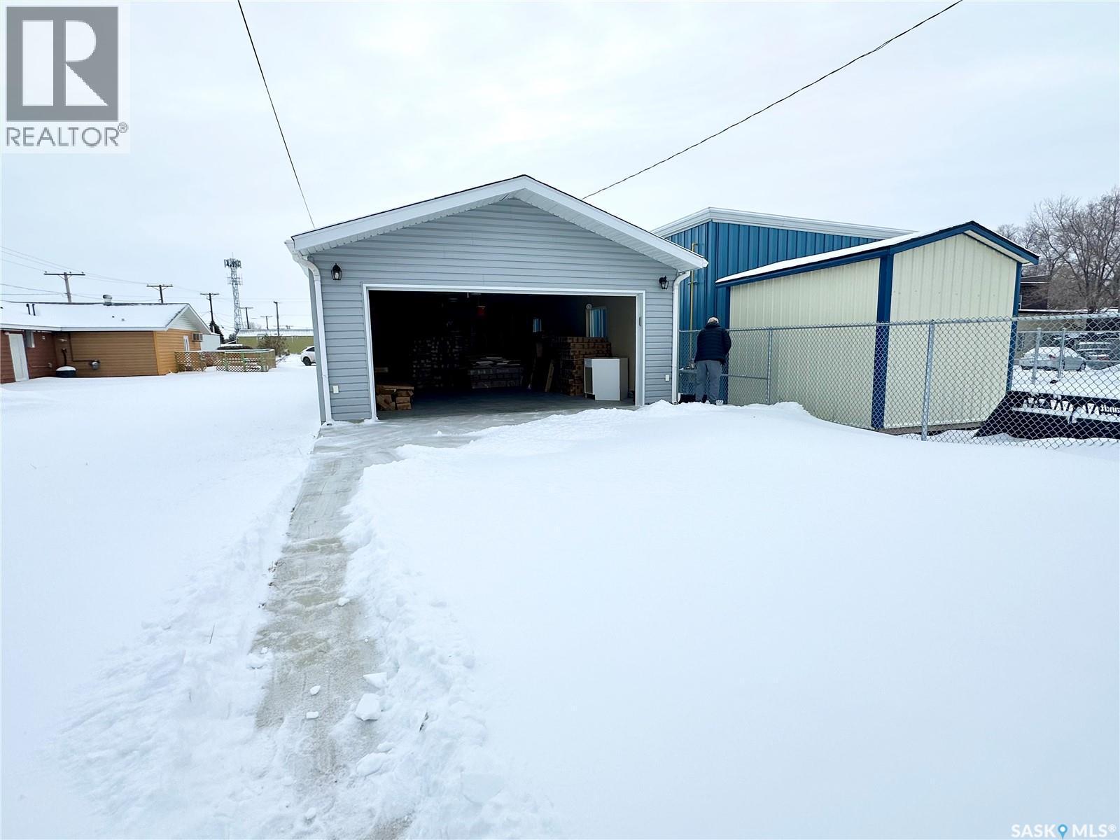 405 2Nd Street, Dundurn, SK