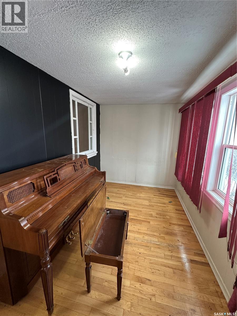 404 Railway Avenue W, Blaine Lake, SK - Indoor Photo Showing Other Room