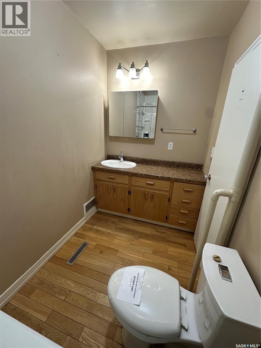 404 Railway Avenue W, Blaine Lake, SK - Indoor