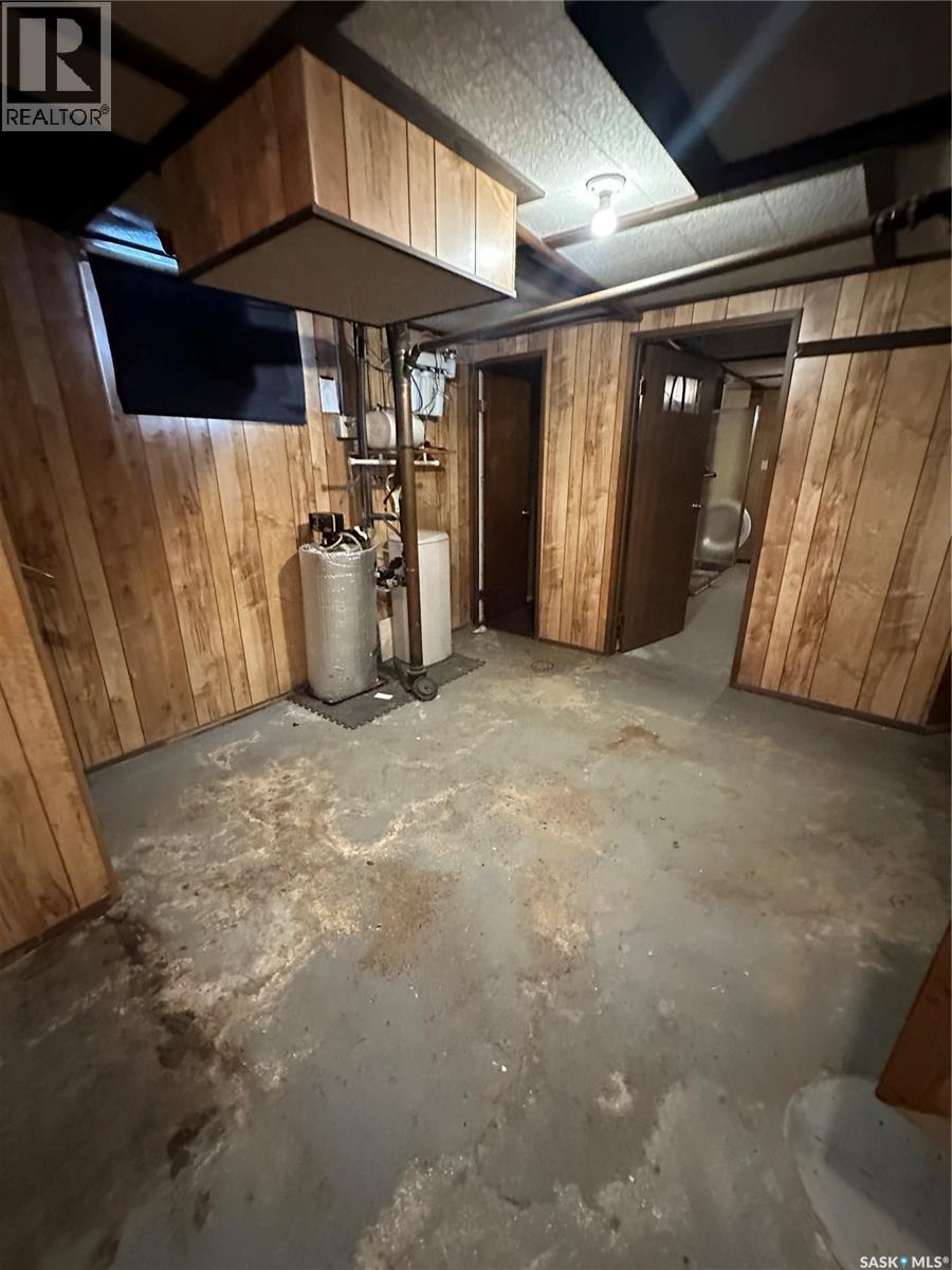 404 Railway Avenue W, Blaine Lake, SK - Indoor Photo Showing Other Room