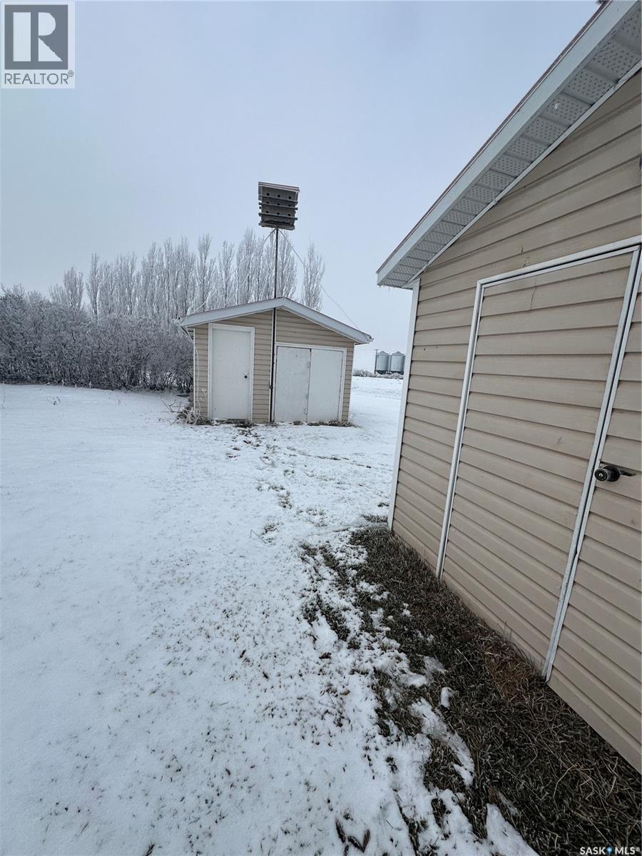 404 Railway Avenue W, Blaine Lake, SK - Outdoor With Exterior