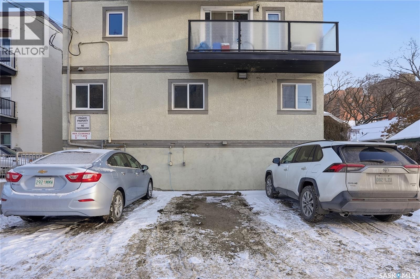 201 423 4Th Avenue N, Saskatoon, SK - Outdoor