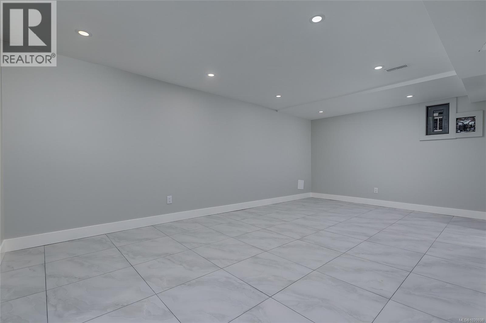 3500 Hammond Bay Rd, Nanaimo, BC - Indoor Photo Showing Other Room