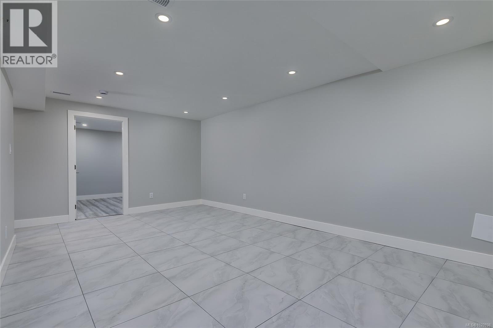 3500 Hammond Bay Rd, Nanaimo, BC - Indoor Photo Showing Other Room