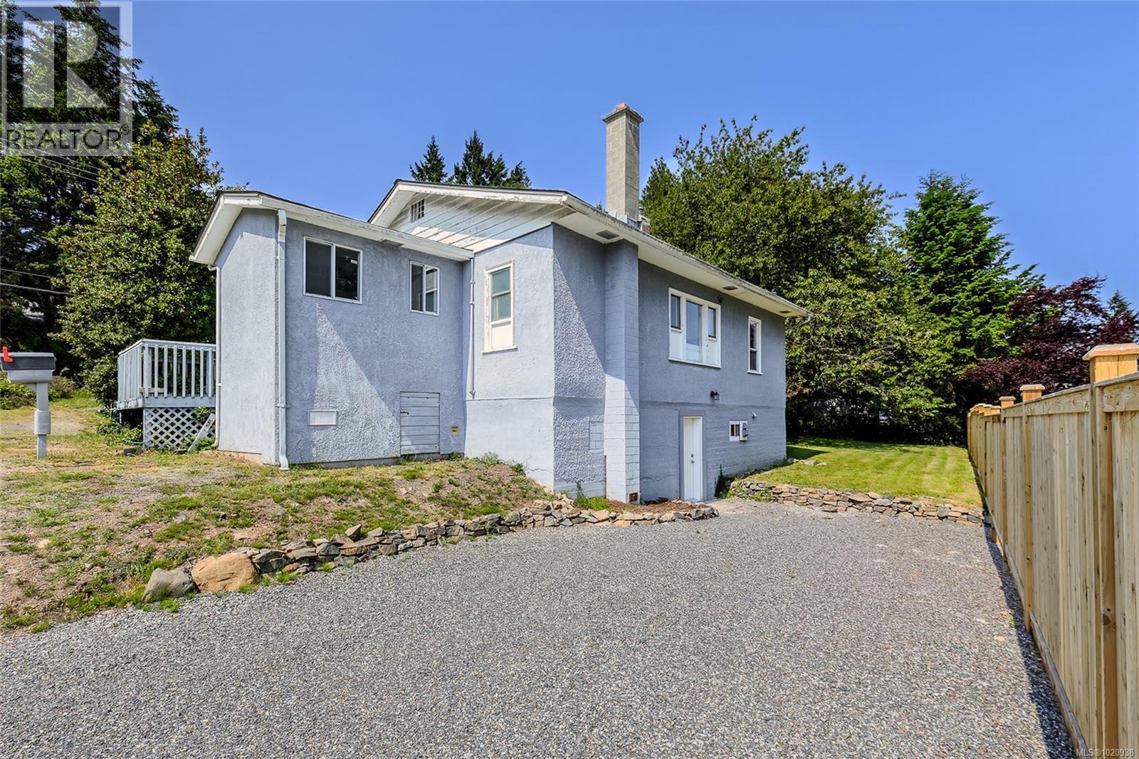 3500 Hammond Bay Rd, Nanaimo, BC - Outdoor