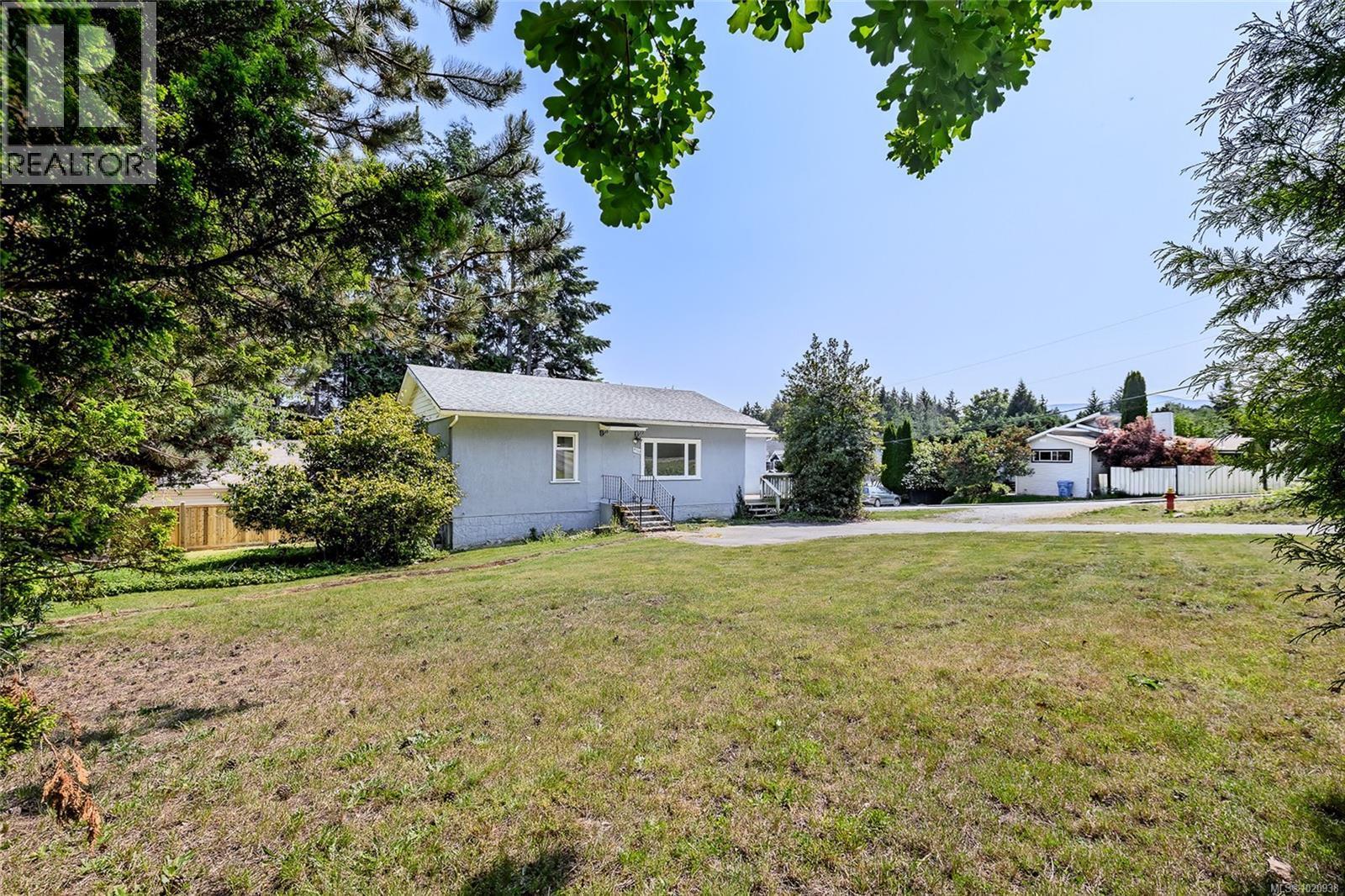 3500 Hammond Bay Rd, Nanaimo, BC - Outdoor