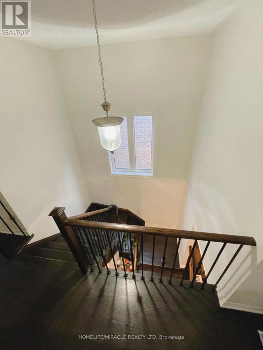 277 Remembrance Road, Brampton, ON - Indoor Photo Showing Other Room