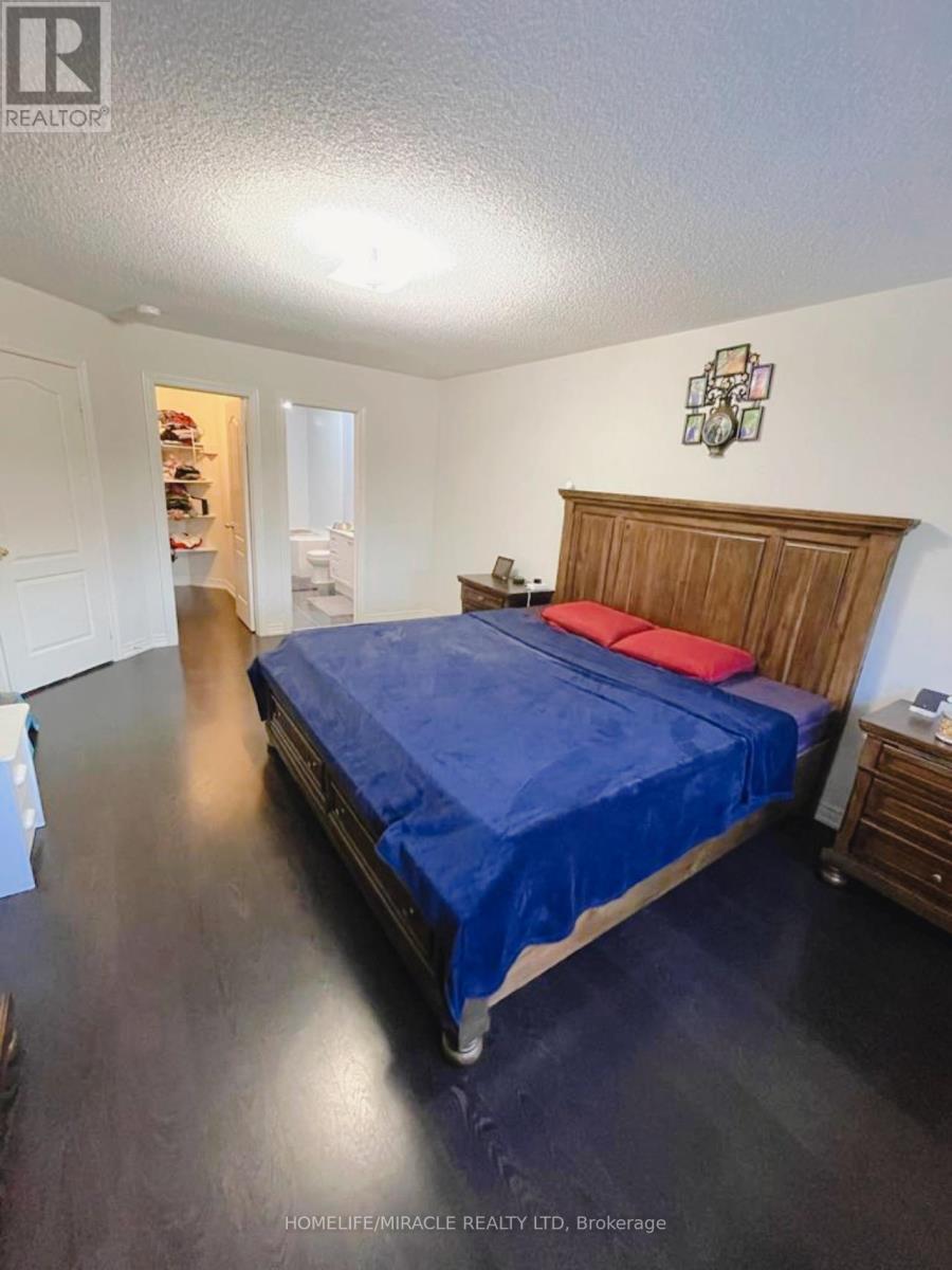 277 Remembrance Road, Brampton, ON - Indoor Photo Showing Bedroom