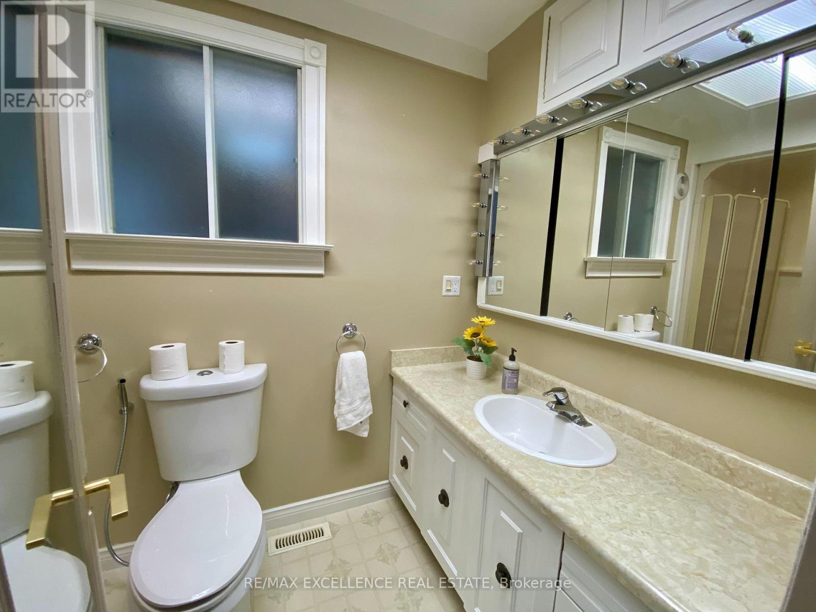 485 Gowland Crescent, Milton, ON - Indoor Photo Showing Bathroom