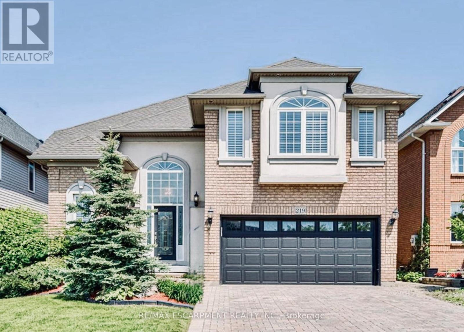 Upper - 219 Kitty Murray Lane, Hamilton, ON - Outdoor With Facade