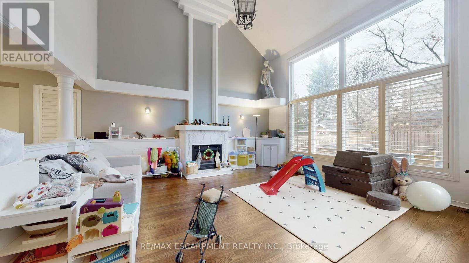 Upper - 219 Kitty Murray Lane, Hamilton, ON - Indoor With Fireplace