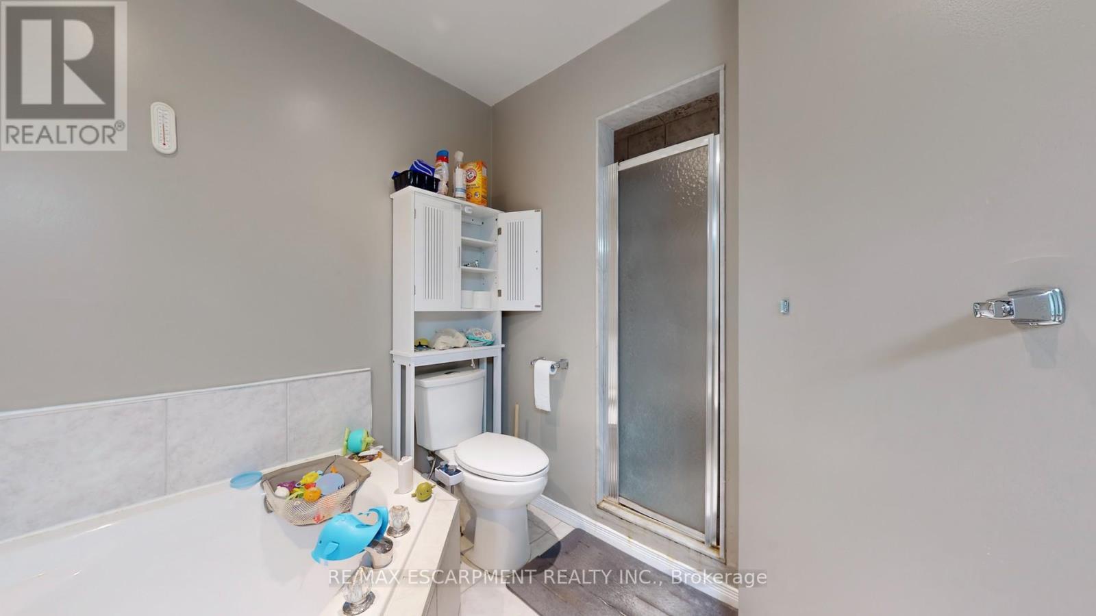 Upper - 219 Kitty Murray Lane, Hamilton, ON - Indoor Photo Showing Bathroom