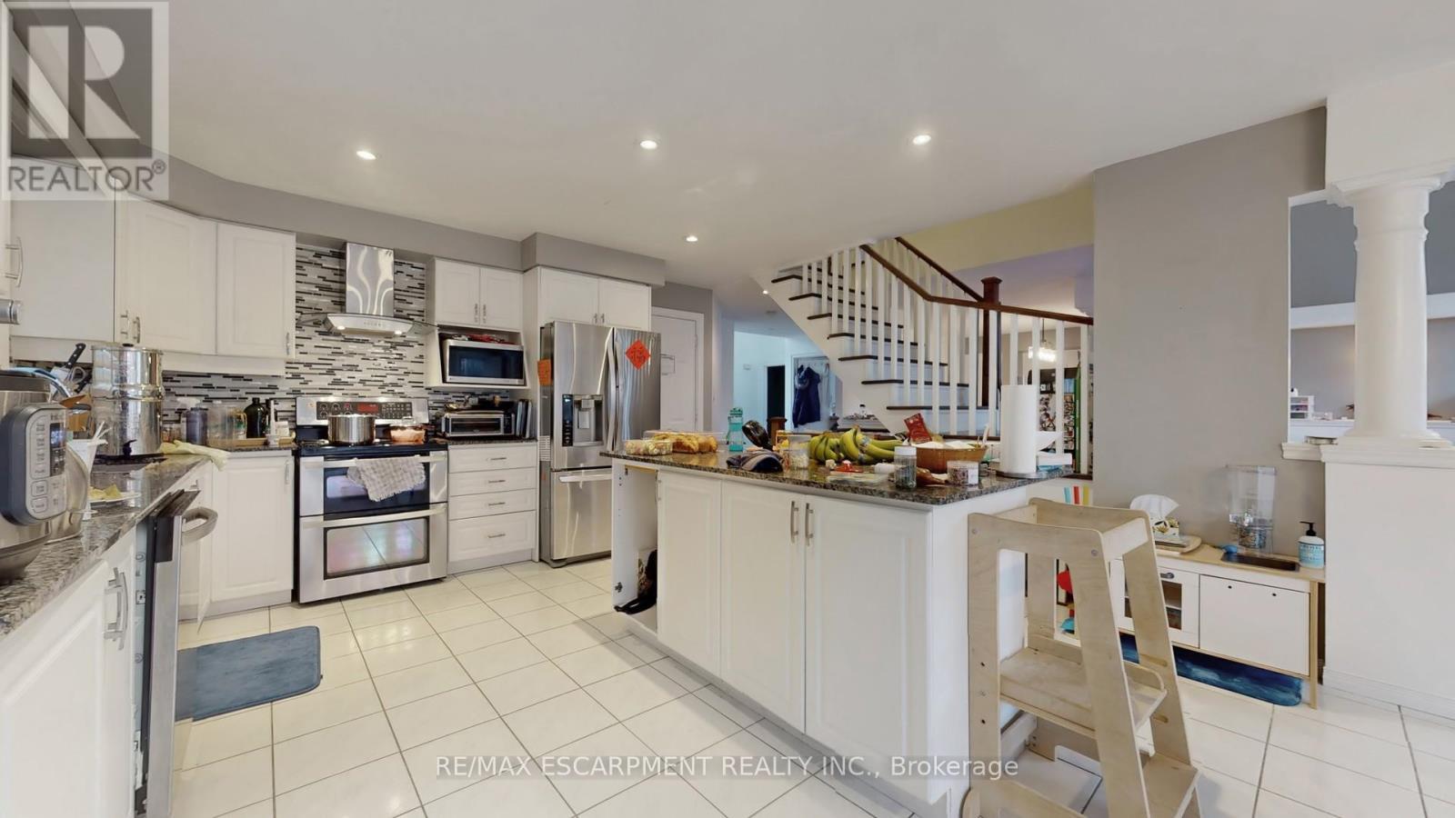 Upper - 219 Kitty Murray Lane, Hamilton, ON - Indoor Photo Showing Kitchen With Stainless Steel Kitchen With Upgraded Kitchen