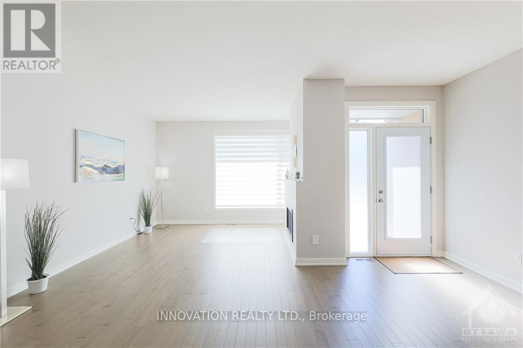 902 Chipping Circle, Ottawa, ON - Indoor Photo Showing Other Room