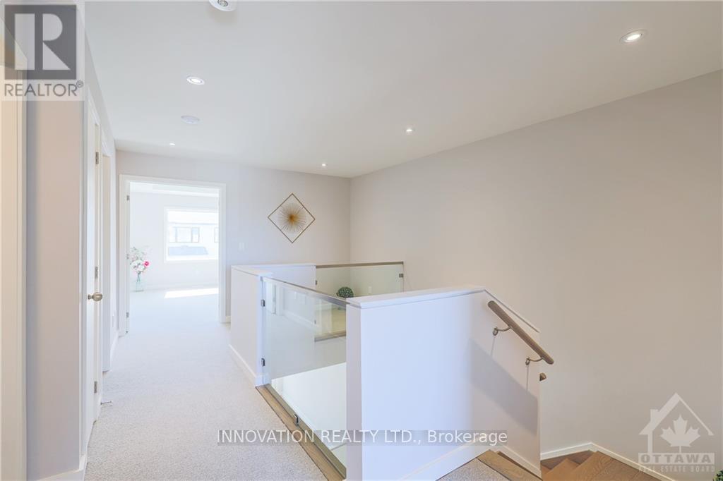 902 Chipping Circle, Ottawa, ON - Indoor Photo Showing Other Room