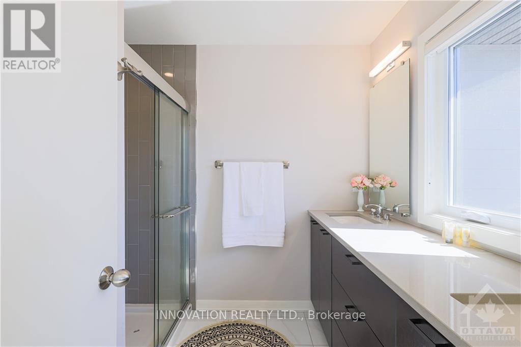 902 Chipping Circle, Ottawa, ON - Indoor Photo Showing Bathroom