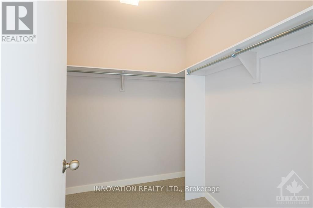 902 Chipping Circle, Ottawa, ON - Indoor With Storage
