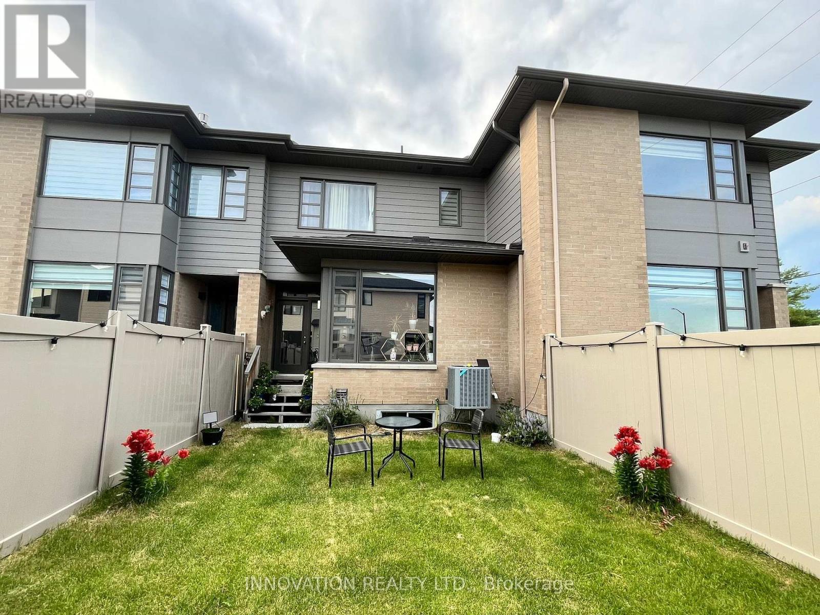 902 Chipping Circle, Ottawa, ON - Outdoor