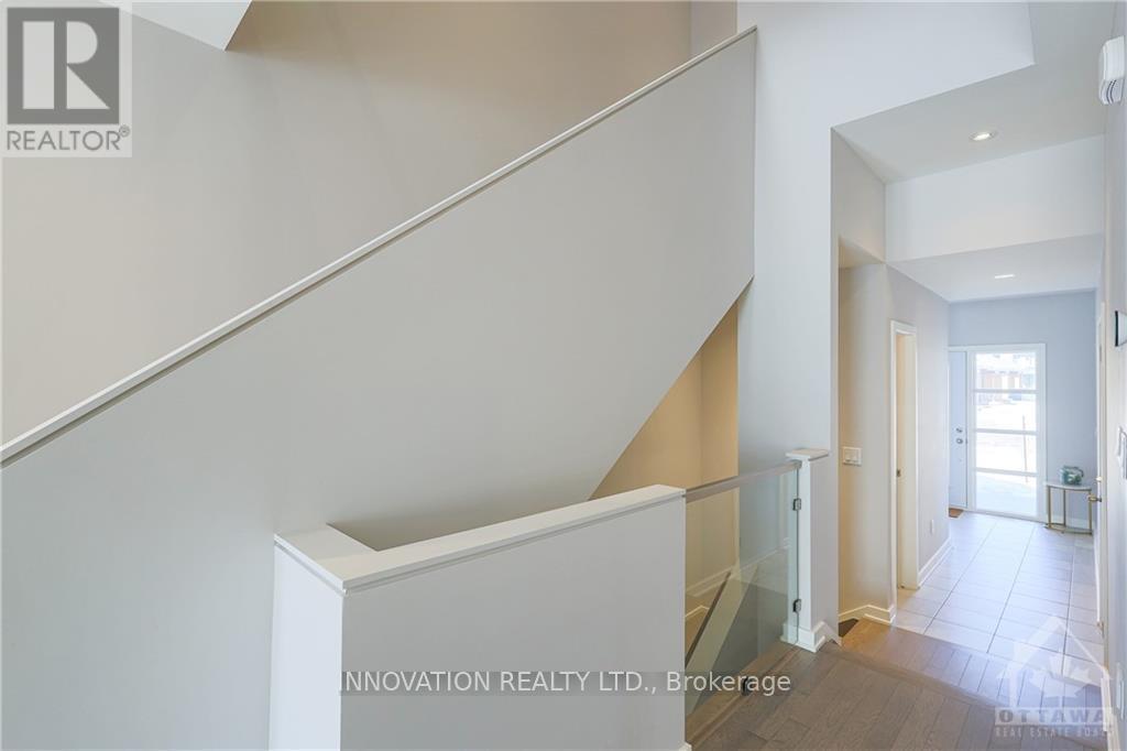 902 Chipping Circle, Ottawa, ON - Indoor Photo Showing Other Room