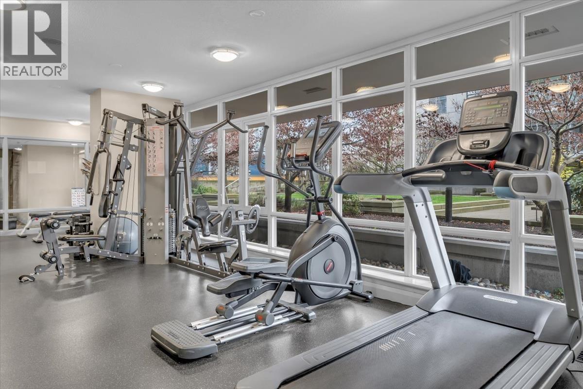 2007 892 Carnarvon Street, New Westminster, BC - Indoor Photo Showing Gym Room