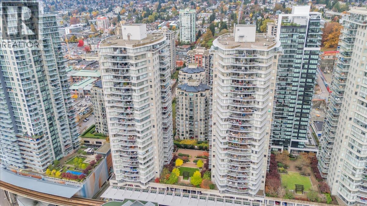 2007 892 Carnarvon Street, New Westminster, BC - Outdoor With Facade