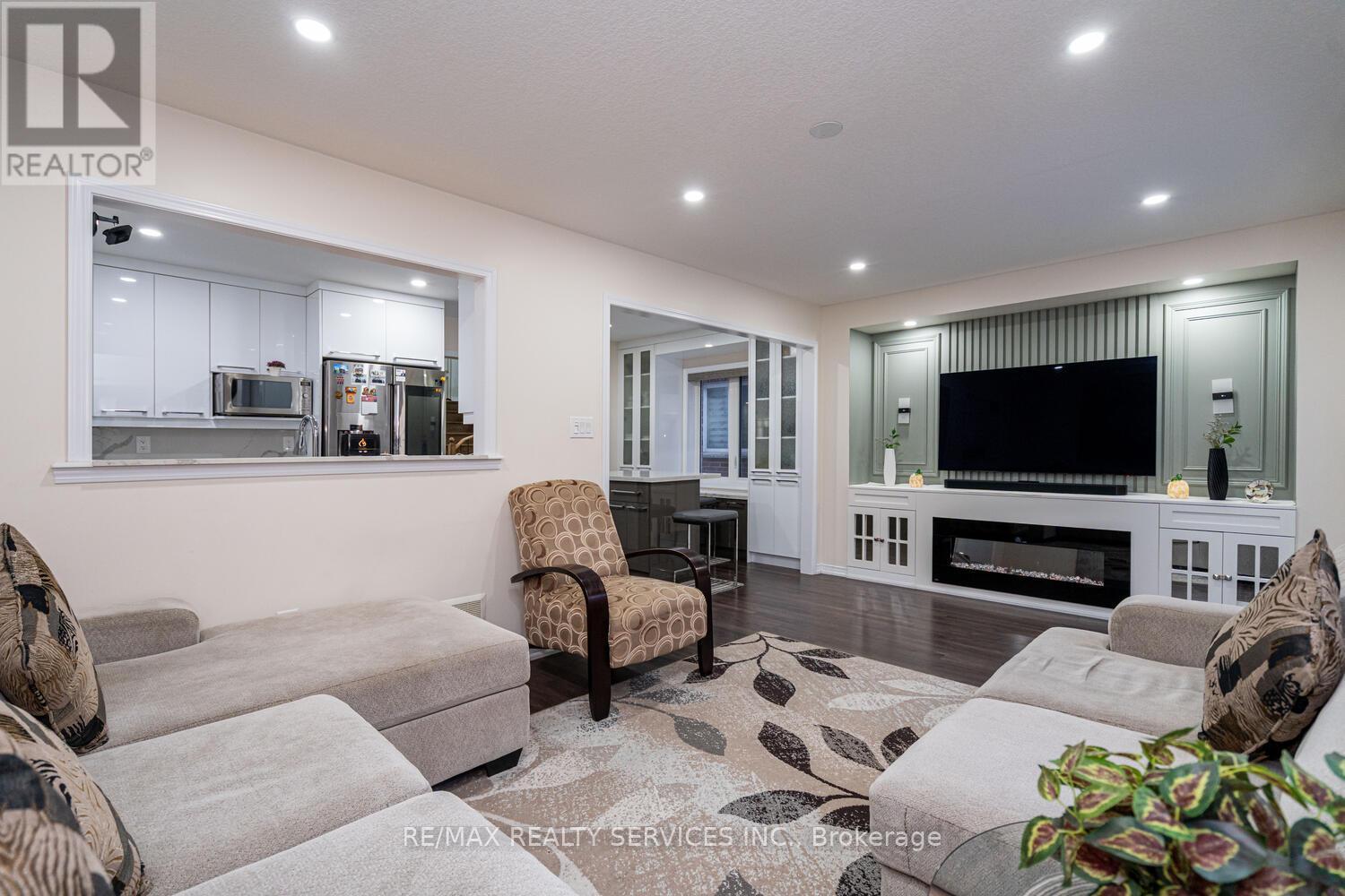 11 Hoover Road, Brampton, ON - Indoor Photo Showing Living Room With Fireplace