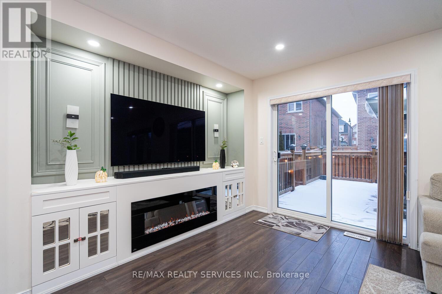 11 Hoover Road, Brampton, ON - Indoor With Fireplace