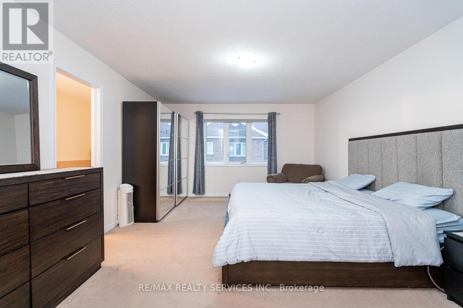 11 Hoover Road, Brampton, ON - Indoor Photo Showing Bedroom