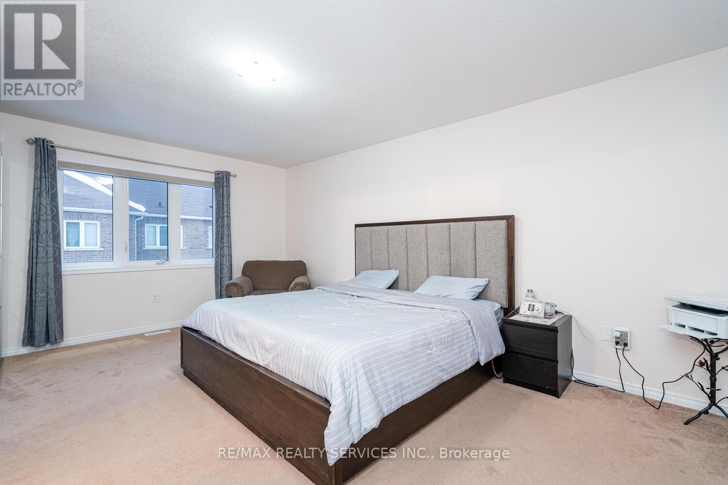 11 Hoover Road, Brampton, ON - Indoor Photo Showing Bedroom