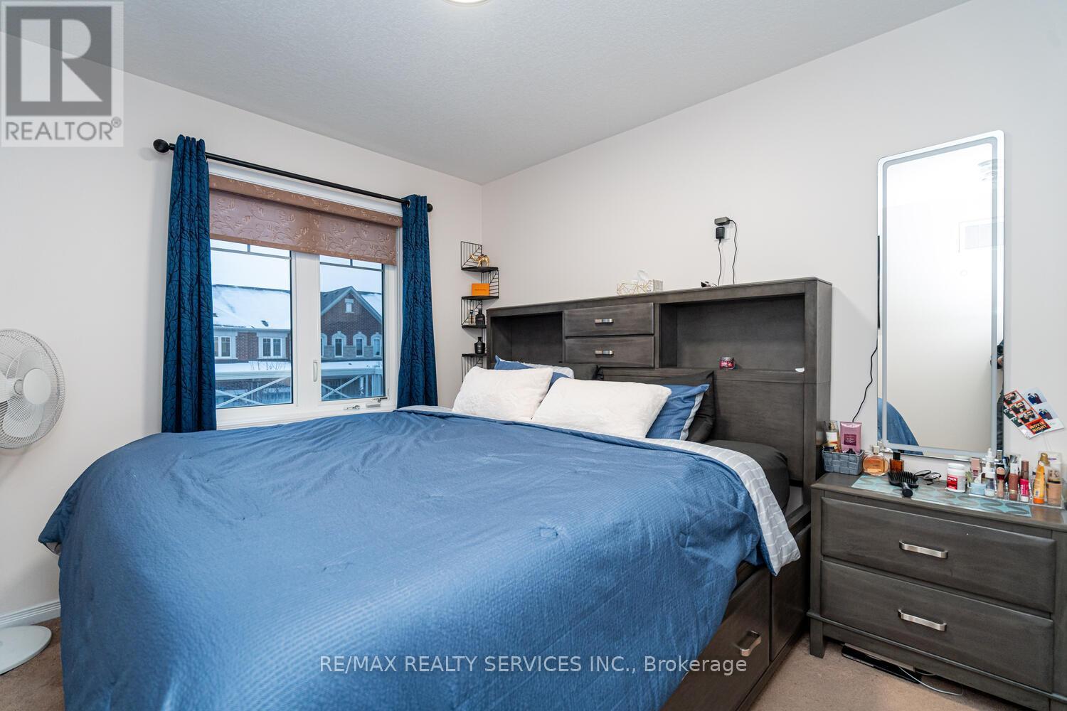 11 Hoover Road, Brampton, ON - Indoor Photo Showing Bedroom