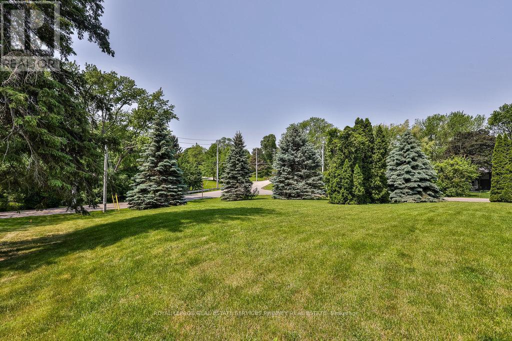 1585 Stavebank Road, Mississauga, ON