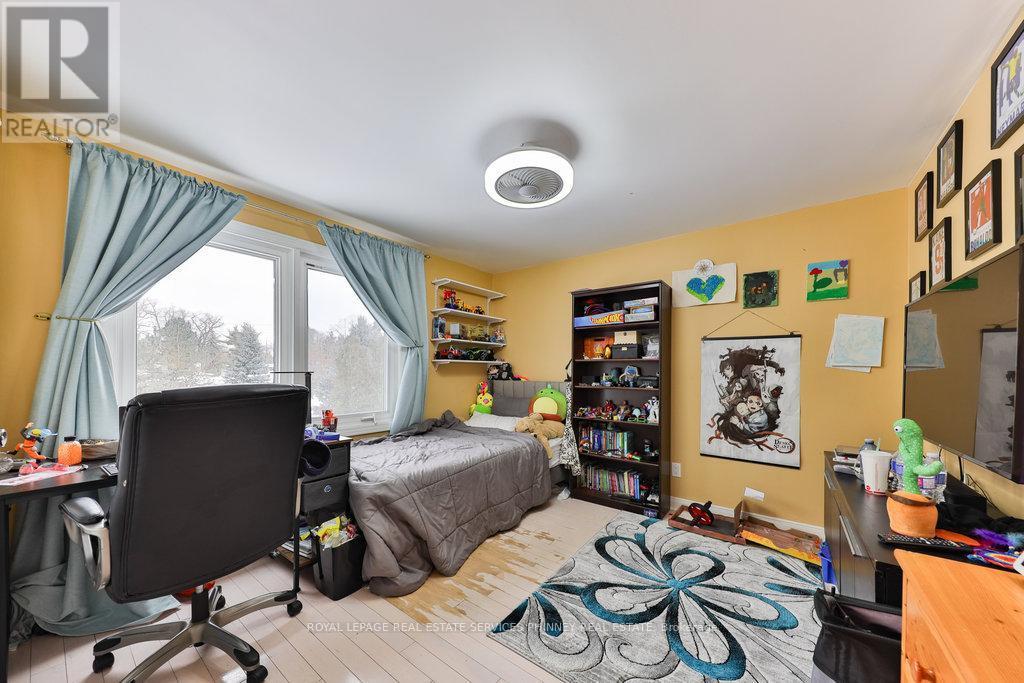 386 Pinetree Way, Mississauga, ON - Indoor Photo Showing Office