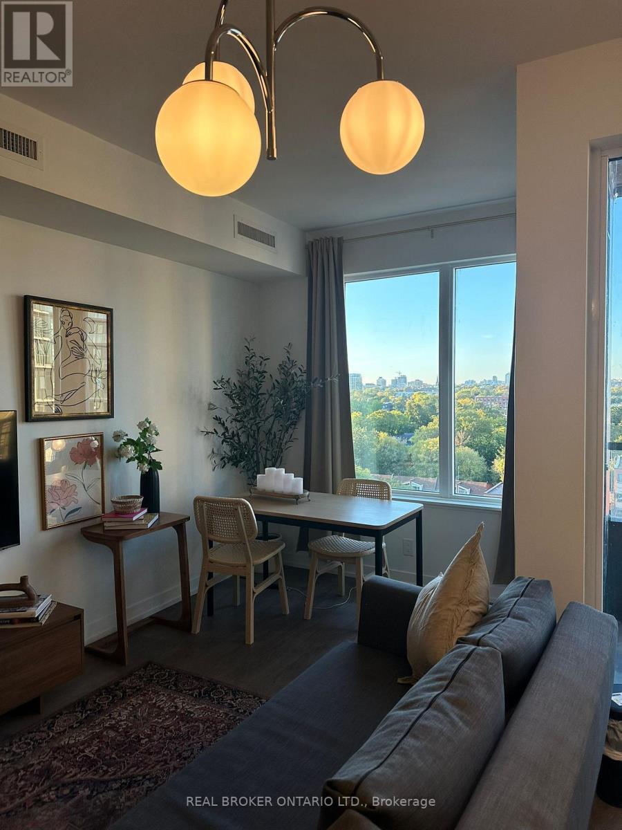 820 - 270 Dufferin Street, Toronto, ON - Indoor