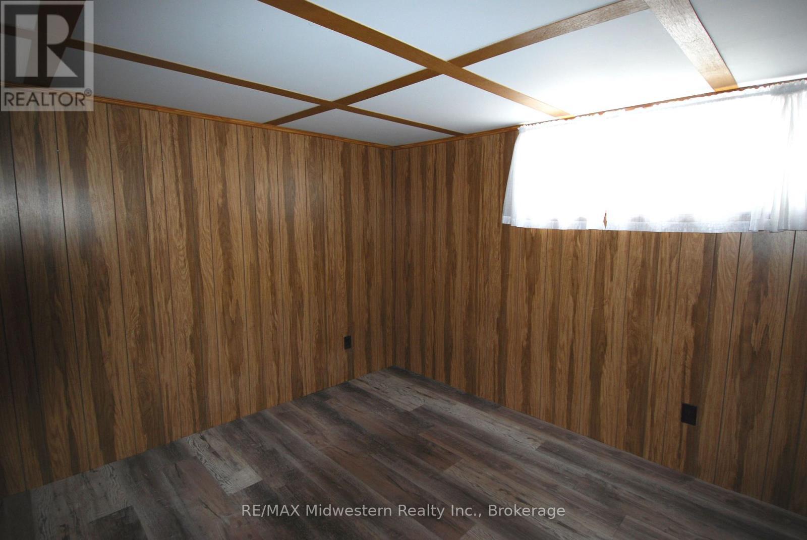 520 Princess Anne Street, Wellington North (Mount Forest), ON - Indoor Photo Showing Other Room