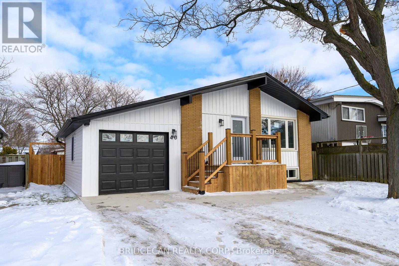 40 Westaway Place, Hamilton, ON - Outdoor